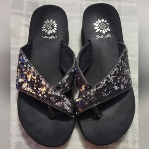 Yellow Box Women's Black Sequin Sandals